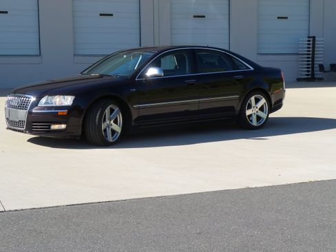 Used 2009 Audi S8 AWD/4WD image 4