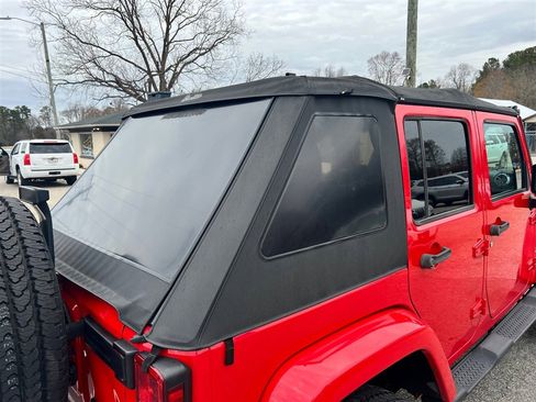 Used 2015 Jeep Wrangler Unlimited Sahara w/ Max Tow Package image 13