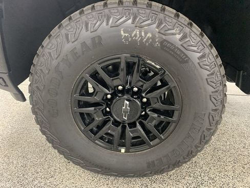 New 2026 Chevrolet Silverado 2500 ZR2 AWD/4WD image 19