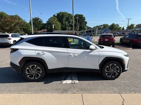Used 2025 Hyundai Tucson Limited AWD/4WD image 5