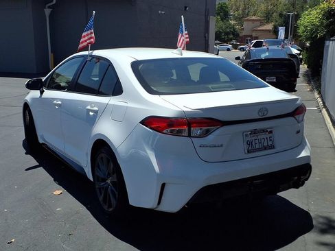 Certified 2024 Toyota Corolla SE w/ SE Premium Package FWD image 6