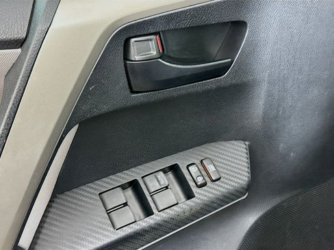 Used 2015 Toyota RAV4 LE image 15