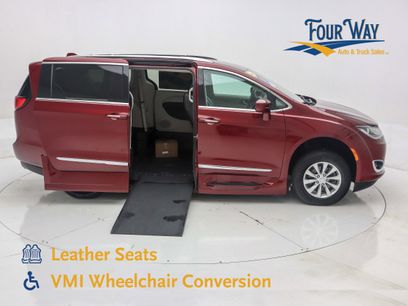 Used 2018 Chrysler Pacifica Touring-L