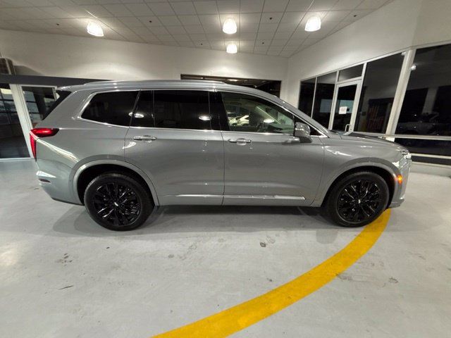 Used 2024 Cadillac XT6 Premium Luxury w/ Technology Package AWD/4WD image 5