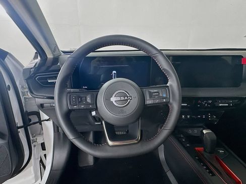 New 2026 Nissan Kicks SR w/ SR Premium Package FWD image 16