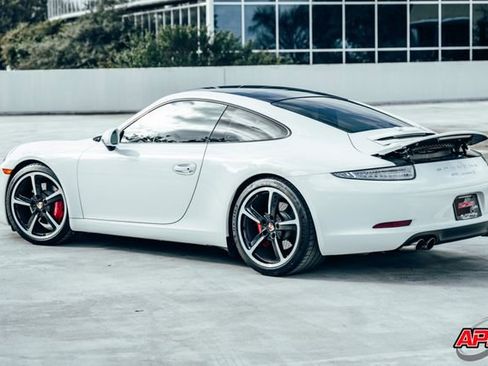 Used 2014 Porsche 911 Carrera S image 3