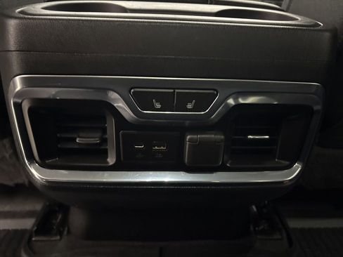 Used 2021 Chevrolet Silverado 1500 LTZ image 34