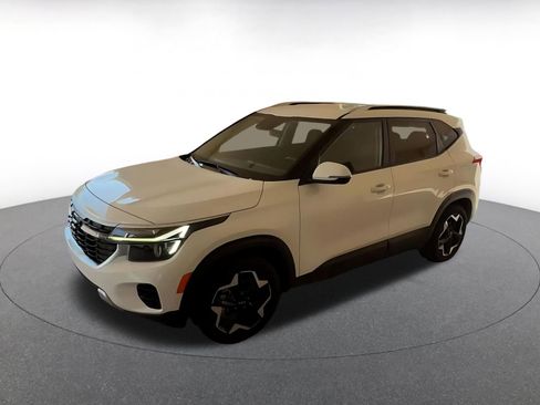 Used 2025 Kia Seltos S image 8