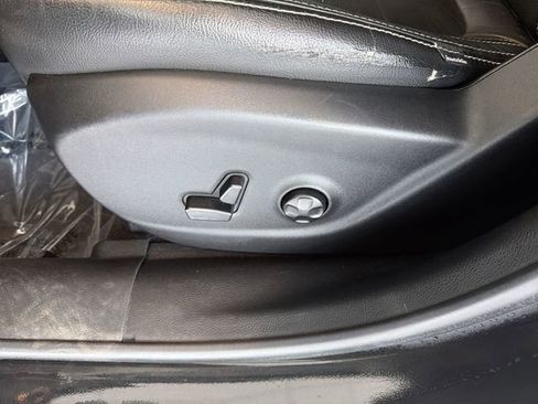 Used 2014 Jeep Cherokee Latitude w/ Comfort/Convenience Group image 20