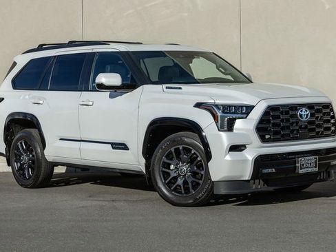 Used 2023 Toyota Sequoia Platinum image 18