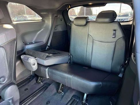 Certified 2024 Toyota Sienna XLE Woodland Edition AWD/4WD image 20