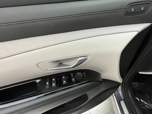 Used 2025 Hyundai Tucson Limited AWD/4WD image 43