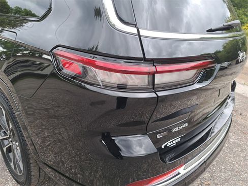 Used 2022 Jeep Grand Cherokee L Overland w/ Luxury Tech Group IV image 37