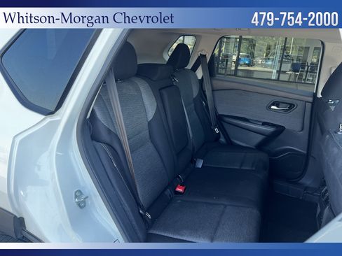 Used 2023 Nissan Rogue SV FWD image 30