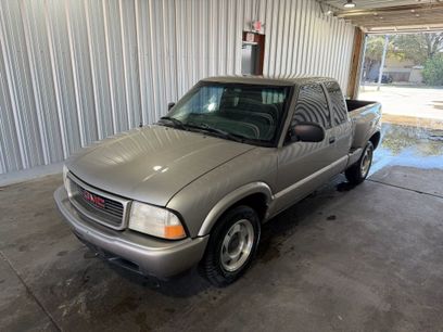 Used 2000 GMC Sonoma SLS w/ SLS Super Spec Pkg 2