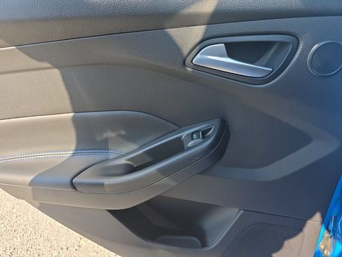 Used 2017 Ford Focus RS AWD/4WD image 20