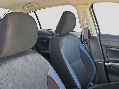 Used 2024 Nissan Versa SV w/ Trunk Package image 18