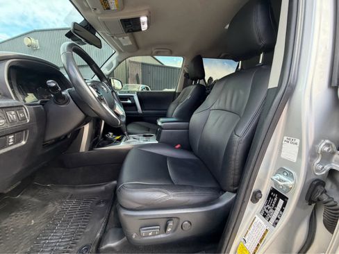 Used 2021 Toyota 4Runner SR5 AWD/4WD image 15