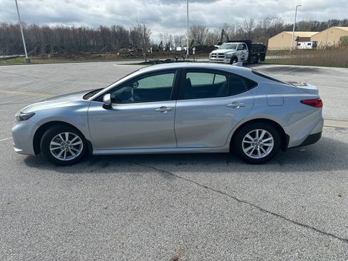 Used 2025 Toyota Camry LE w/ Convenience Package FWD image 6