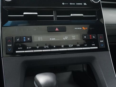 Used 2022 Toyota Avalon Limited w/ Advanced Safety Package FWD image 22