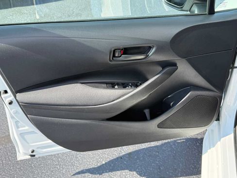 Used 2024 Toyota Corolla LE FWD image 11