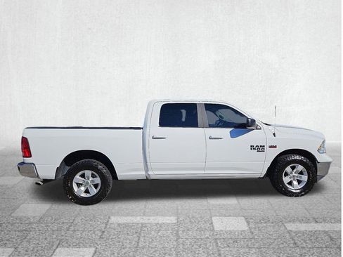 Used 2021 RAM 1500 Classic SLT image 9