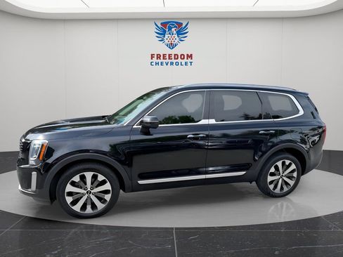 Used 2020 Kia Telluride S AWD/4WD image 3
