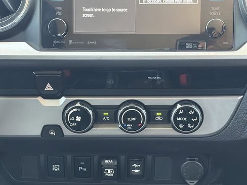Certified 2018 Toyota Tacoma SR5 RWD image 30