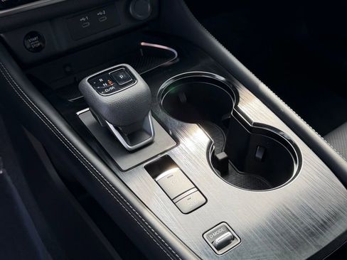 Used 2024 Nissan Rogue Platinum image 38