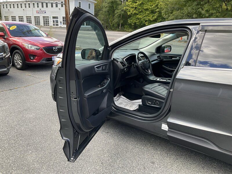 Used 2019 Ford Edge SEL w/ Equipment Group 201A AWD/4WD image 20