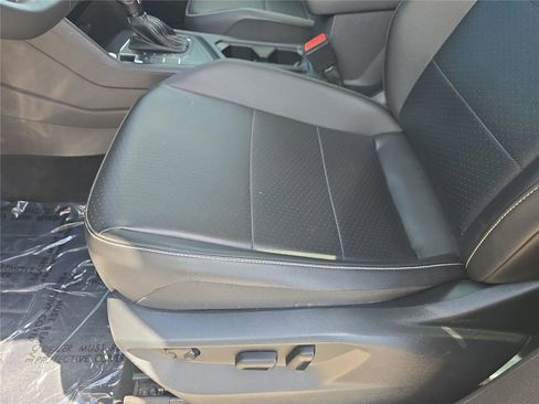 Used 2021 Volkswagen Tiguan SE w/ Panoramic Sunroof Package FWD image 16