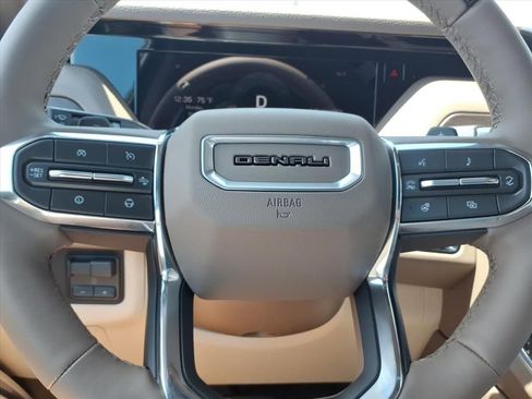 New 2026 GMC Yukon XL Denali w/ Denali Reserve Package AWD/4WD image 22