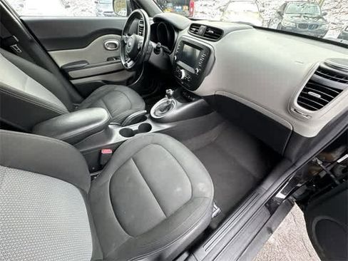 Used 2017 Kia Soul + w/ UVO Package image 18
