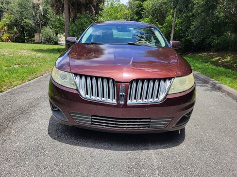 Used 2009 Lincoln MKS FWD image 2