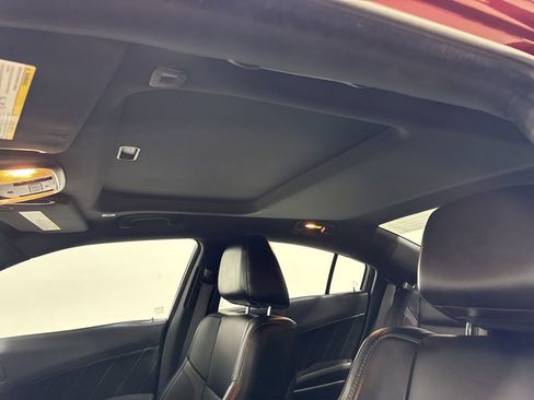 Used 2017 Dodge Charger SXT w/ AWD Plus Group image 34