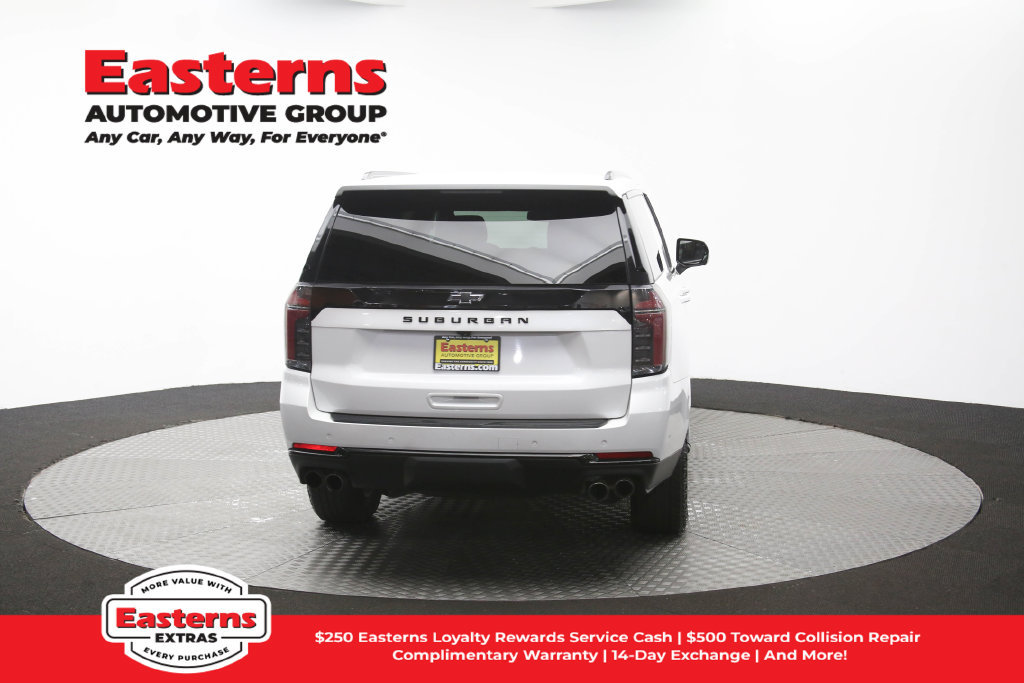 Used 2025 Chevrolet Suburban Z71 AWD/4WD image 40