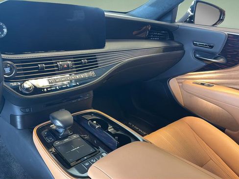 Certified 2022 Lexus LS 500 AWD image 25