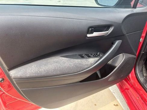 Used 2020 Toyota Corolla LE FWD image 9