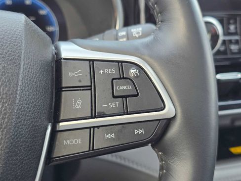 Used 2024 Toyota Highlander Platinum image 39
