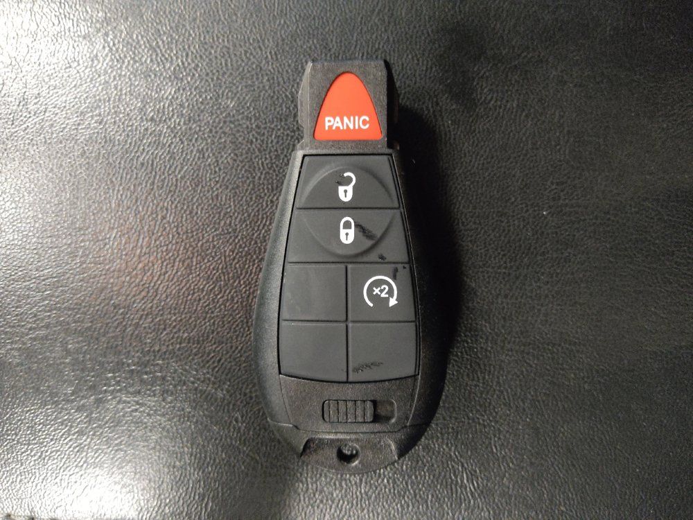 Used 2020 Jeep Cherokee Latitude w/ Cold Weather Group AWD/4WD image 32