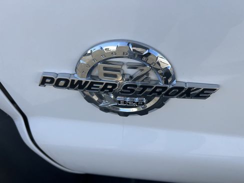 Used 2014 Ford F550 2WD Crew Cab Super Duty image 15