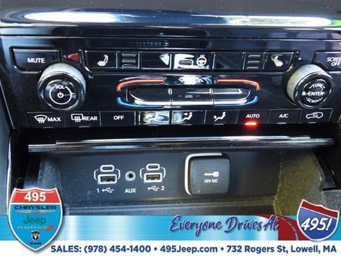 Used 2021 Jeep Grand Cherokee L Laredo w/ Luxury Tech Group I image 31