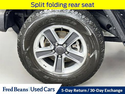 Used 2022 Jeep Wrangler Unlimited Sahara w/ Cold Weather Group image 35