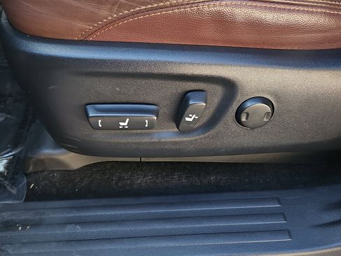 Used 2017 Toyota 4Runner Limited image 25