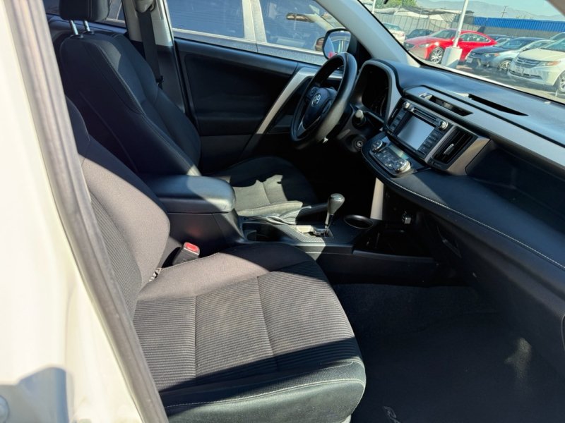 Used 2015 Toyota RAV4 XLE FWD image 20