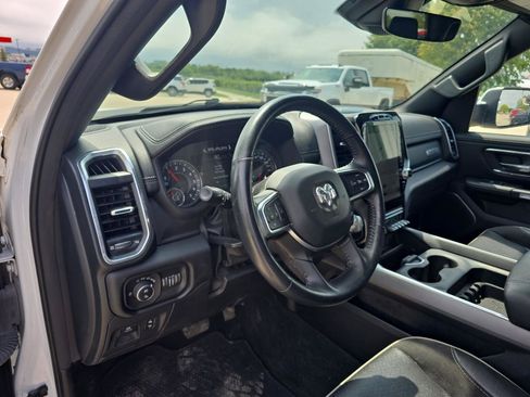 Used 2023 RAM 1500 Laramie AWD/4WD image 7
