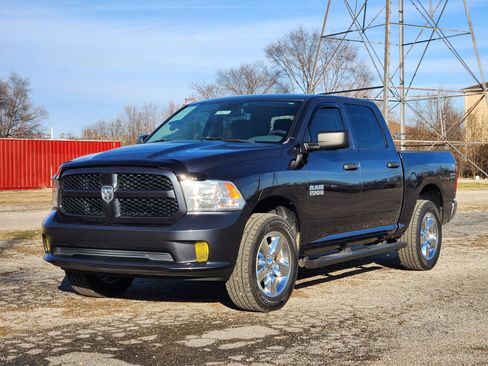 Used 2018 RAM 1500 Express image 12