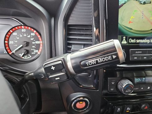 Used 2022 Nissan Titan PRO-4X w/ Pro-4x Convenience Package image 19