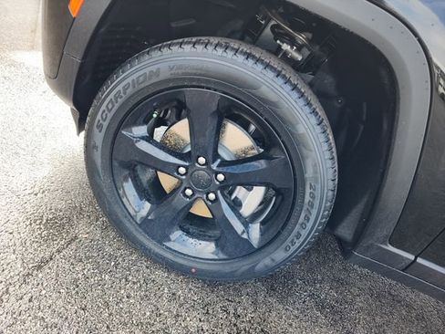 New 2026 Jeep Grand Cherokee L Limited AWD/4WD image 24