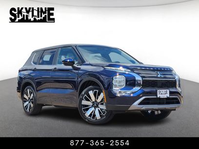 New 2025 Mitsubishi Outlander SE